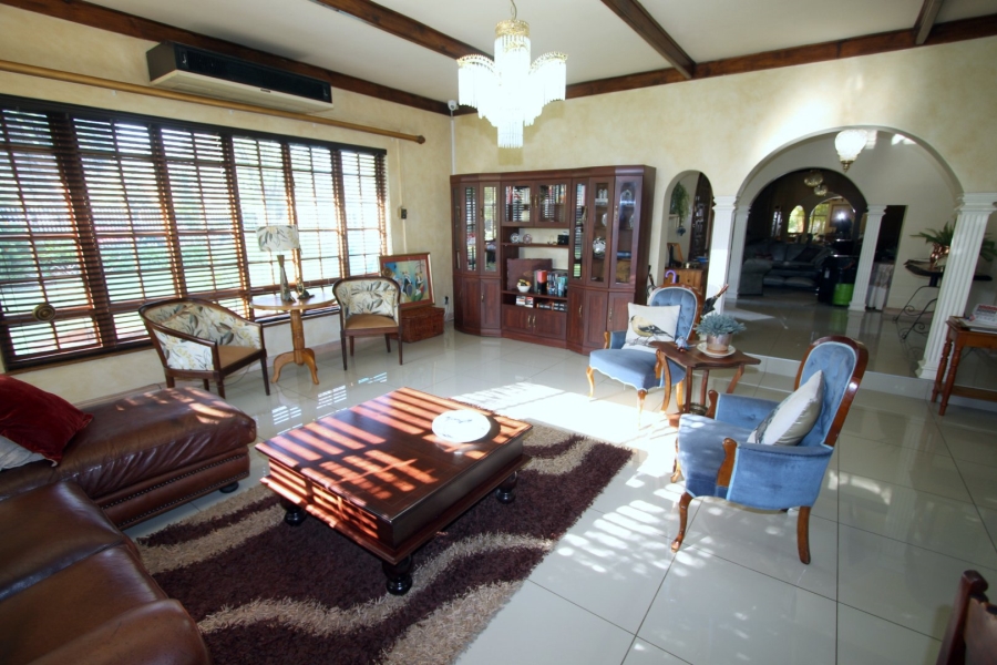 7 Bedroom Property for Sale in Jim Fouchepark Free State